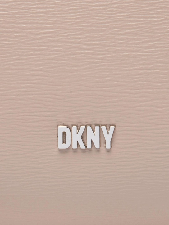 DKNY ΔΕΡΜΑΤΙΝΗ ΤΣΑΝΤΑ ΩΜΟΥ BRYANT Μπεζ 4 DKNY ΔΕΡΜΑΤΙΝΗ ΤΣΑΝΤΑ ΩΜΟΥ BRYANT Μπεζ - Image 4