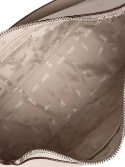 DKNY ΔΕΡΜΑΤΙΝΗ ΤΣΑΝΤΑ ΩΜΟΥ BRYANT Μπεζ 14 DKNY ΔΕΡΜΑΤΙΝΗ ΤΣΑΝΤΑ ΩΜΟΥ BRYANT Μπεζ -ΓΥΝΑΙΚΕΙΕΣ ΤΣΑΝΤΕΣ Κατάστημα πωλήσεων 05 6