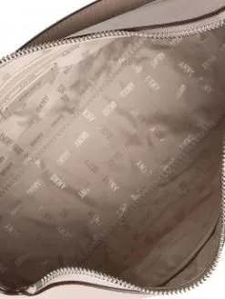 DKNY ΔΕΡΜΑΤΙΝΗ ΤΣΑΝΤΑ ΩΜΟΥ BRYANT Μπεζ 19 DKNY ΔΕΡΜΑΤΙΝΗ ΤΣΑΝΤΑ ΩΜΟΥ BRYANT Μπεζ -ΓΥΝΑΙΚΕΙΕΣ ΤΣΑΝΤΕΣ Κατάστημα πωλήσεων 05 7