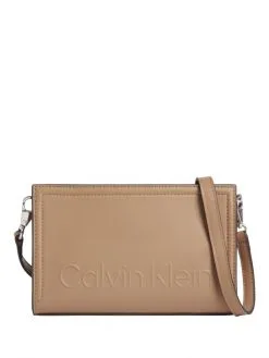 CALVIN KLEIN ΣΤΑΥΡΩΤΗ ΤΣΑΝΤΑ ΜΕ ΛΟΓΟΤΥΠΟ Μπεζ