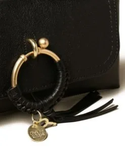 SEE BY CHLOE ΔΕΡΜΑΤΙΝΗ ΣΤΑΥΡΩΤΗ ΤΣΑΝΤΑ ΜΕ ΑΛΥΣΙΔΑ Μαύρο 11 SEE BY CHLOE ΔΕΡΜΑΤΙΝΗ ΣΤΑΥΡΩΤΗ ΤΣΑΝΤΑ ΜΕ ΑΛΥΣΙΔΑ Μαύρο -ΓΥΝΑΙΚΕΙΕΣ ΤΣΑΝΤΕΣ Κατάστημα πωλήσεων 30 1041