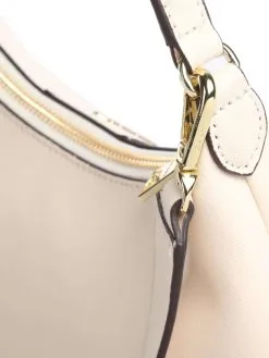 DKNY ΔΕΡΜΑΤΙΝΗ ΤΣΑΝΤΑ ΧΕΙΡΟΣ CAROL Εκρού 10 DKNY ΔΕΡΜΑΤΙΝΗ ΤΣΑΝΤΑ ΧΕΙΡΟΣ CAROL Εκρού -ΓΥΝΑΙΚΕΙΕΣ ΤΣΑΝΤΕΣ Κατάστημα πωλήσεων 30 258