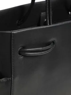 DKNY ΔΕΡΜΑΤΙΝΗ ΤΣΑΝΤΑ ΩΜΟΥ KIERA Μαύρο 14 DKNY ΔΕΡΜΑΤΙΝΗ ΤΣΑΝΤΑ ΩΜΟΥ KIERA Μαύρο -ΓΥΝΑΙΚΕΙΕΣ ΤΣΑΝΤΕΣ Κατάστημα πωλήσεων 30 385