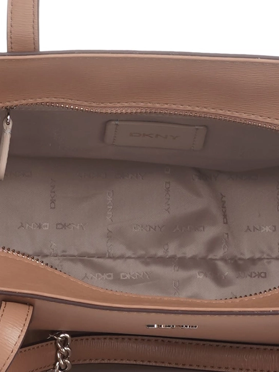DKNY ΔΕΡΜΑΤΙΝΗ ΤΣΑΝΤΑ ΩΜΟΥ BRYANT Μπεζ 3 DKNY ΔΕΡΜΑΤΙΝΗ ΤΣΑΝΤΑ ΩΜΟΥ BRYANT Μπεζ - Image 3