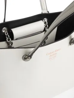 CALVIN KLEIN ΤΣΑΝΤΑ ΩΜΟΥ ΜΕ ΑΛΥΣΙΔΑ Λευκό 8 CALVIN KLEIN ΤΣΑΝΤΑ ΩΜΟΥ ΜΕ ΑΛΥΣΙΔΑ Λευκό -ΓΥΝΑΙΚΕΙΕΣ ΤΣΑΝΤΕΣ Κατάστημα πωλήσεων 30 688
