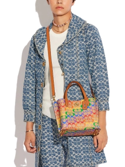 COACH ΤΣΑΝΤΑ ΧΕΙΡΟΣ ΜΕ ΠΟΛΥΧΡΩΜΟ ΛΟΓΟΤΥΠΟ Πολύχρωμο 9 COACH ΤΣΑΝΤΑ ΧΕΙΡΟΣ ΜΕ ΠΟΛΥΧΡΩΜΟ ΛΟΓΟΤΥΠΟ Πολύχρωμο - Image 9