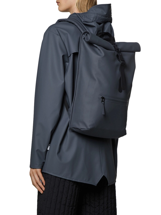 RAINS UNISEX ΣΑΚΙΔΙΟ ΠΛΑΤΗΣ ROLLTOP ΑΝΘΡΑΚΙ 4 RAINS UNISEX ΣΑΚΙΔΙΟ ΠΛΑΤΗΣ ROLLTOP ΑΝΘΡΑΚΙ - Image 4