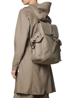 RAINS UNISEX ΣΑΚΙΔΙΟ ΠΛΑΤΗΣ RUCKSACK Μπεζ -ΓΥΝΑΙΚΕΙΕΣ ΤΣΑΝΤΕΣ Κατάστημα πωλήσεων 60 22